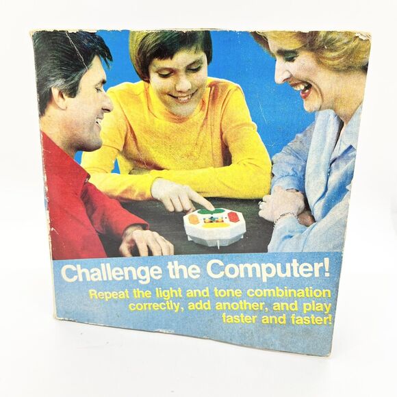 Vintage Tandy Electronic Repeat Game Memory Radio Shack Simon TESTED 1-4 Players - Picture 1 of 7